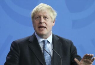 Eski İngiltere Başbakanı Johnson, Ukrayna’nın her türlü yardımı hak ettiğini söyledi